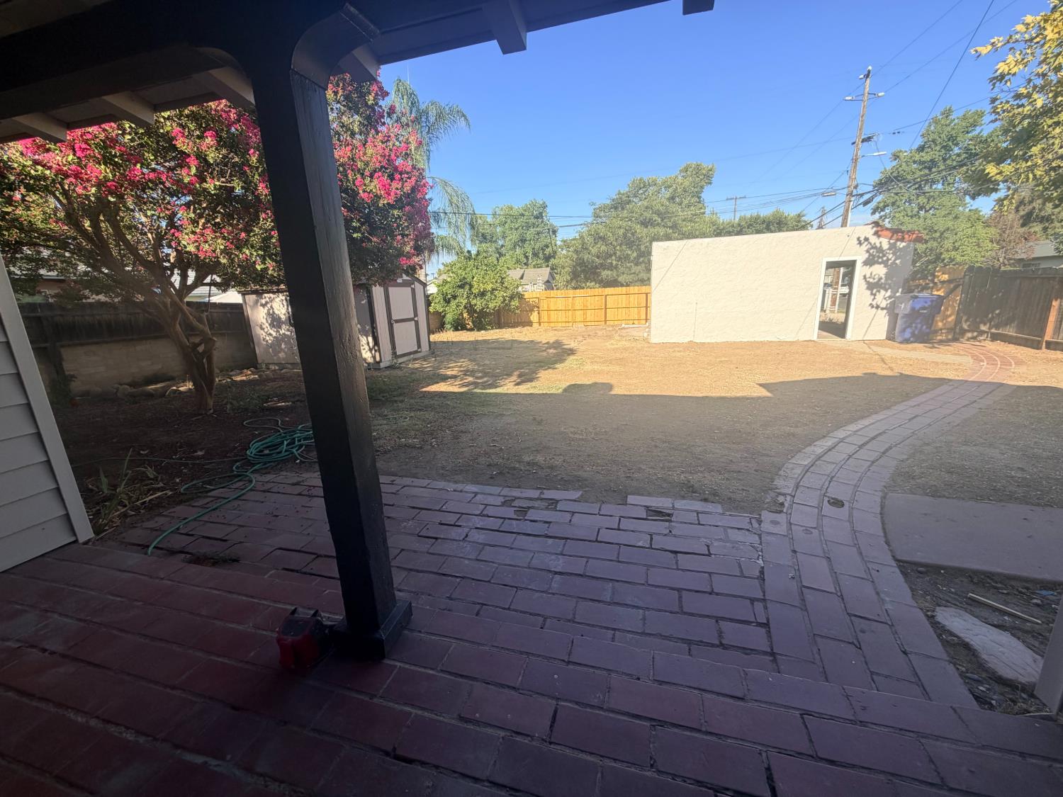 3004 N Thorne Ave, Fresno, CA 93704