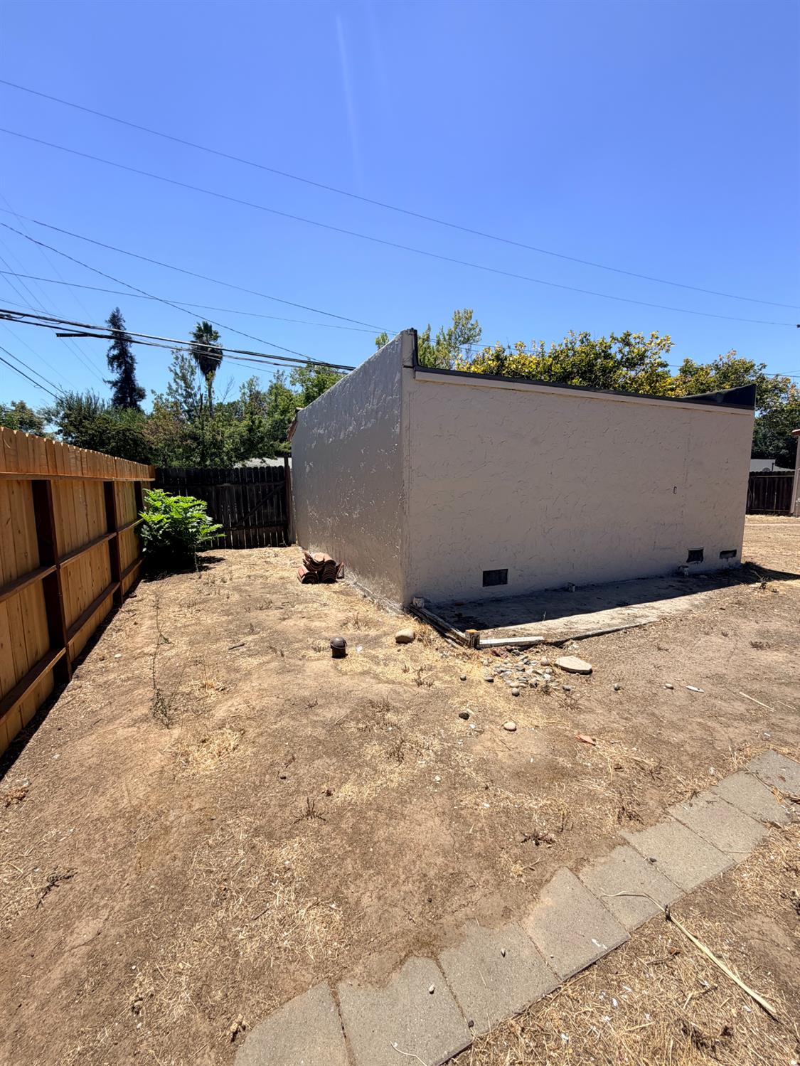 3004 N Thorne Ave, Fresno, CA 93704