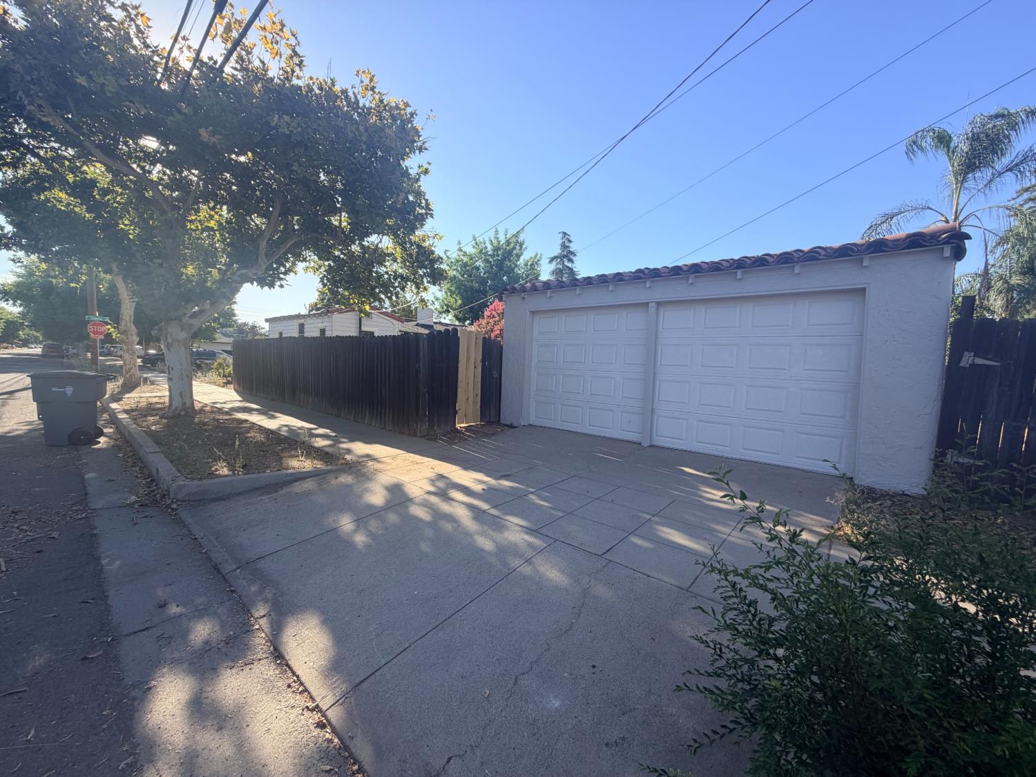 3004 N Thorne Ave, Fresno, CA 93704