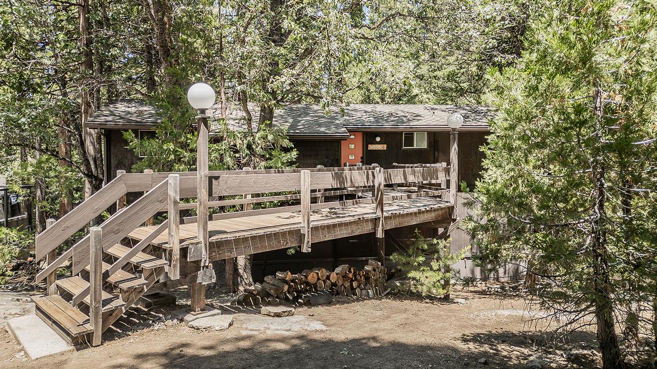41390 Kokanee Ln, Shaver Lake, CA 93664