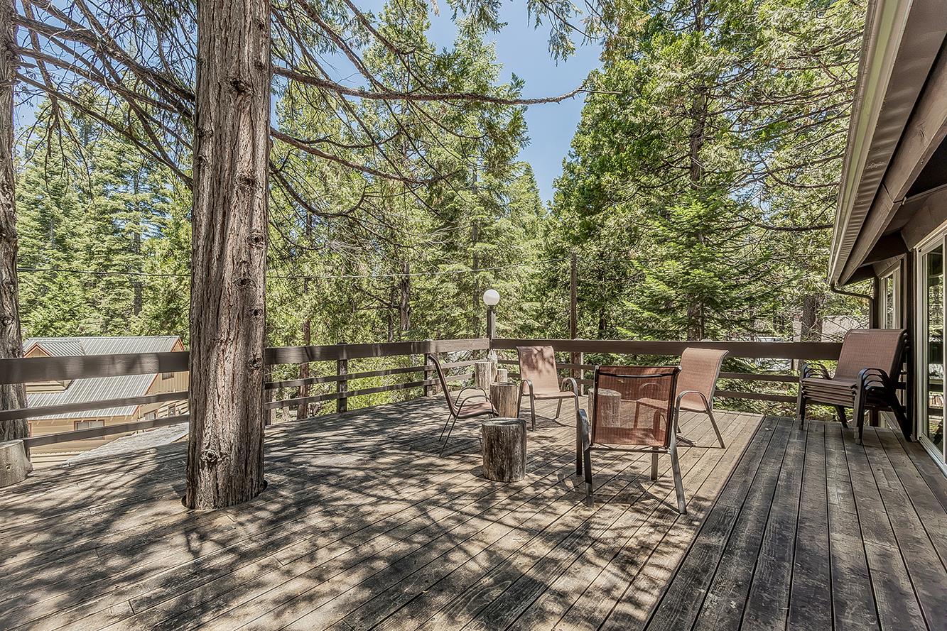 41390 Kokanee Ln, Shaver Lake, CA 93664