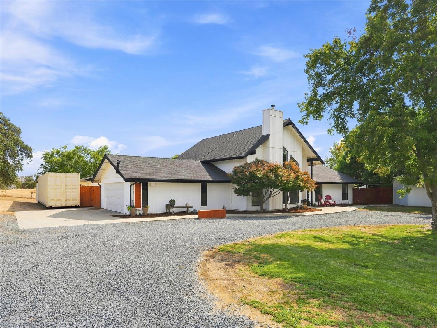 21764 Frontier Rd, Clovis, CA 93619