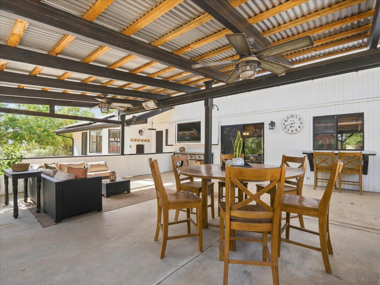 21764 Frontier Rd, Clovis, CA 93619