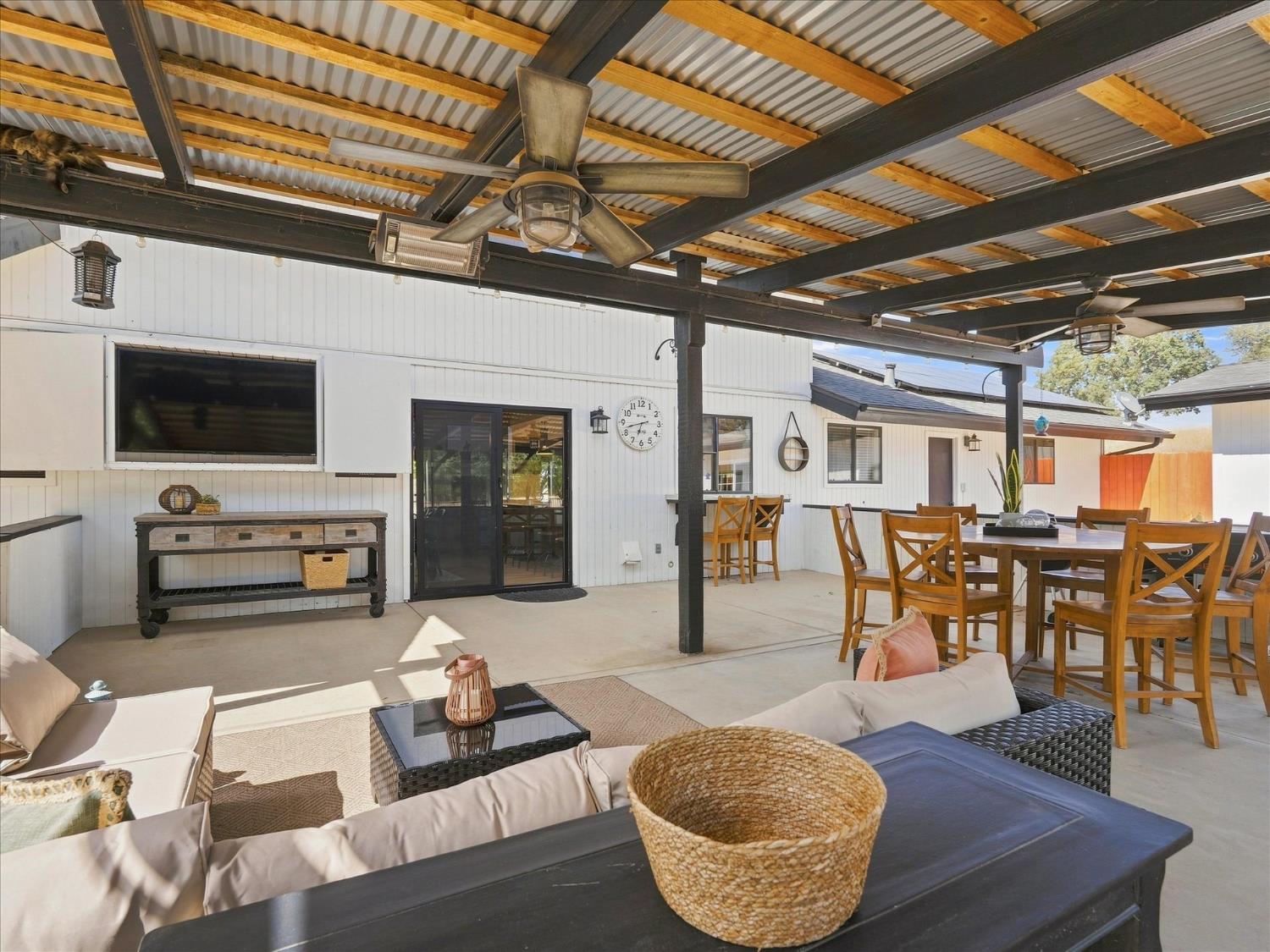 21764 Frontier Rd, Clovis, CA 93619
