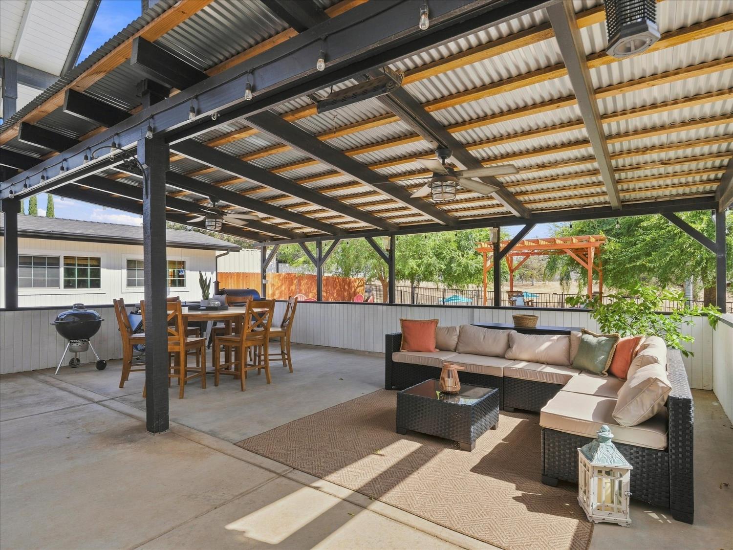 21764 Frontier Rd, Clovis, CA 93619