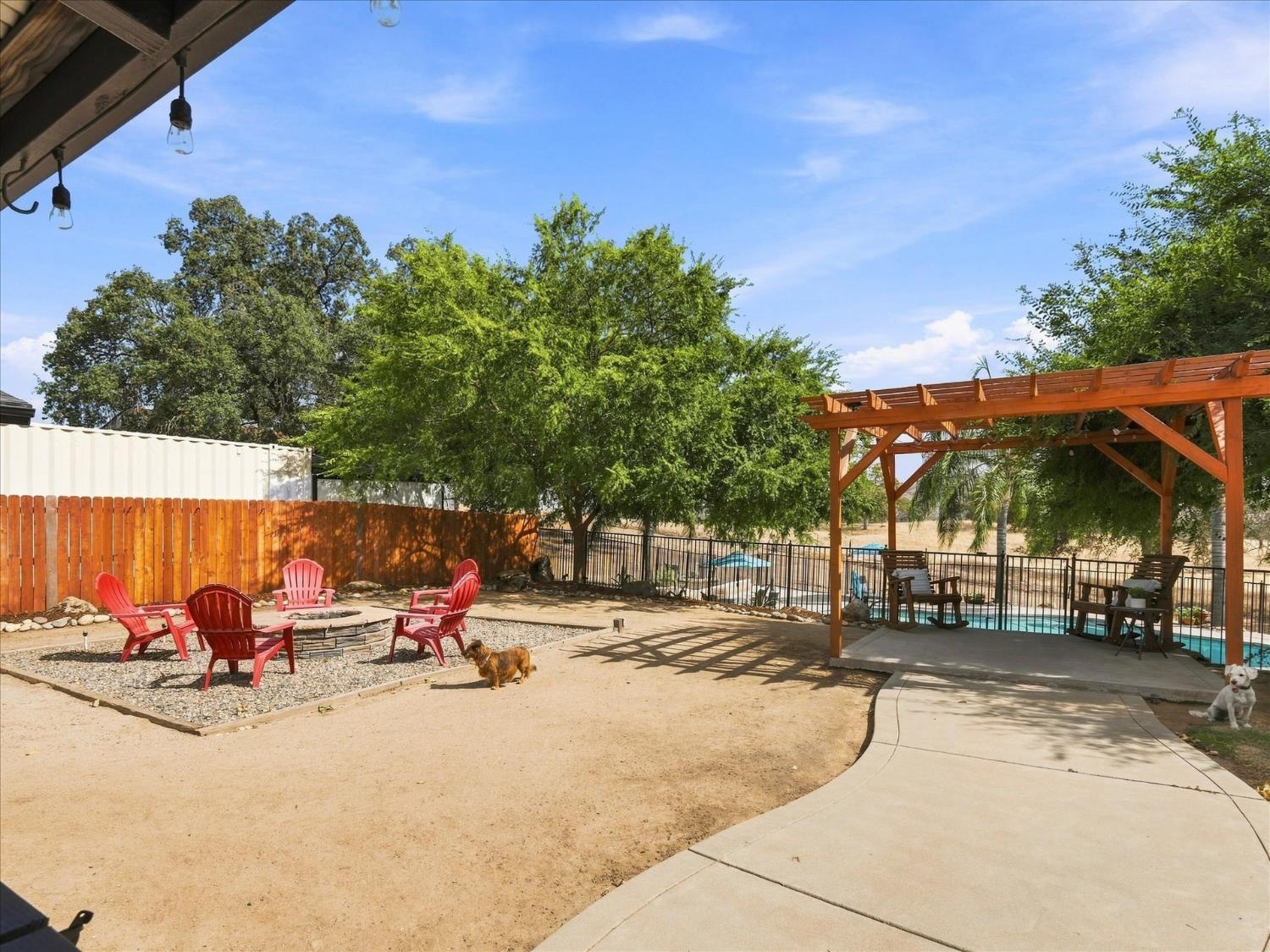 21764 Frontier Rd, Clovis, CA 93619