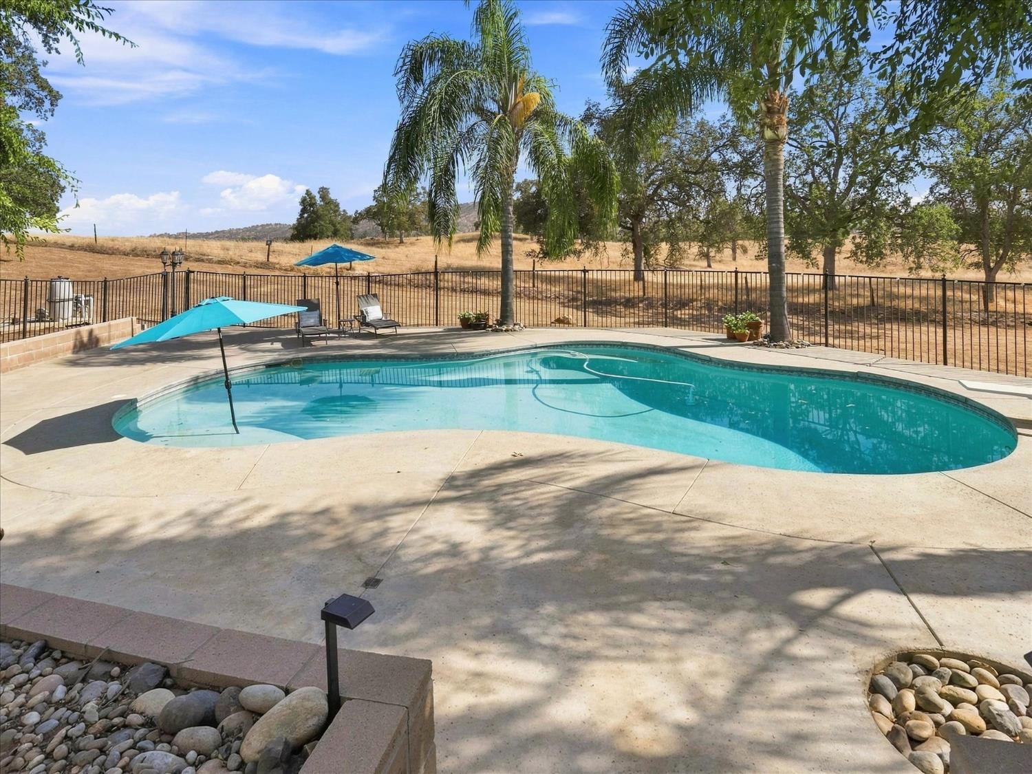 21764 Frontier Rd, Clovis, CA 93619