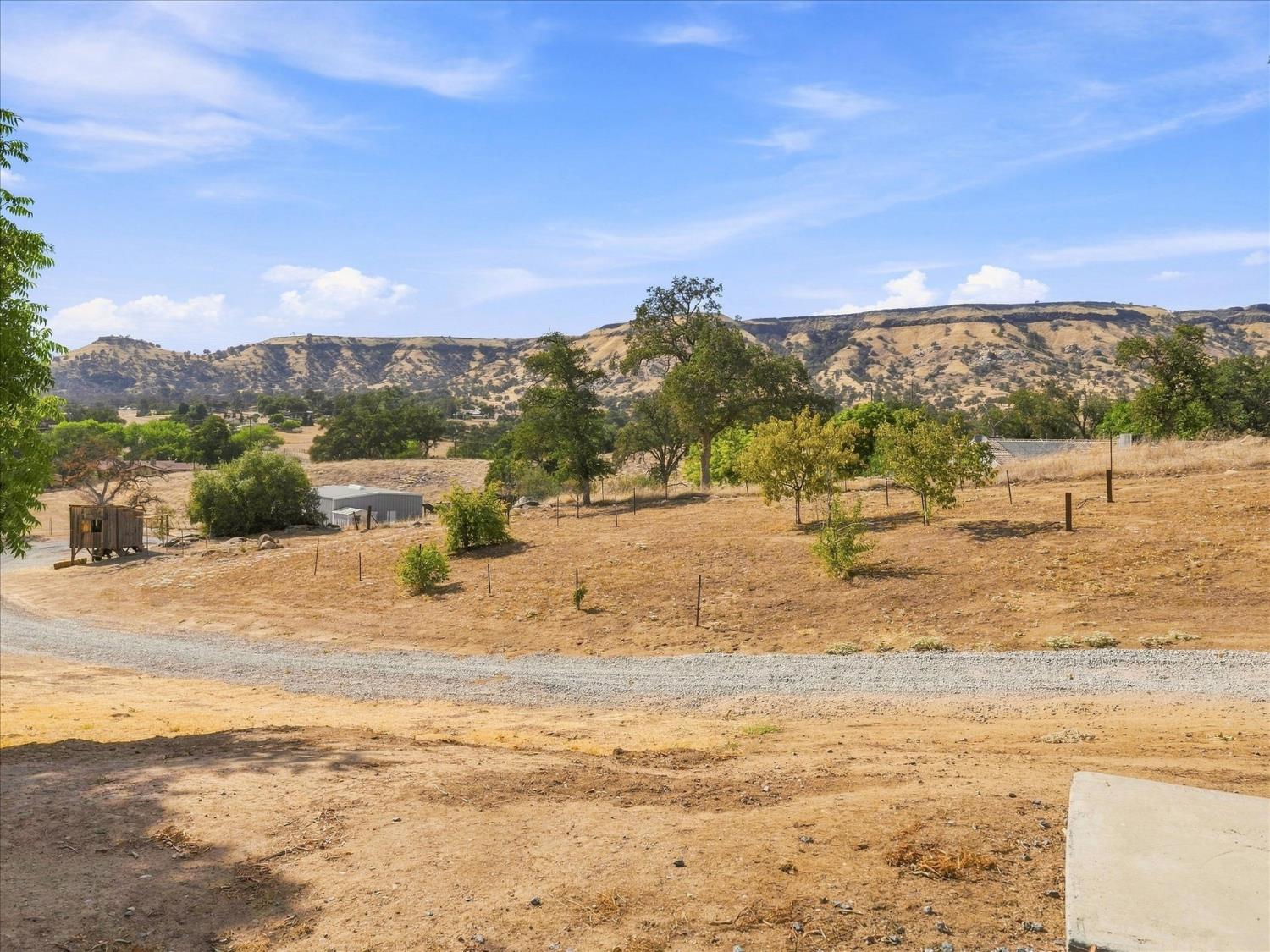 21764 Frontier Rd, Clovis, CA 93619