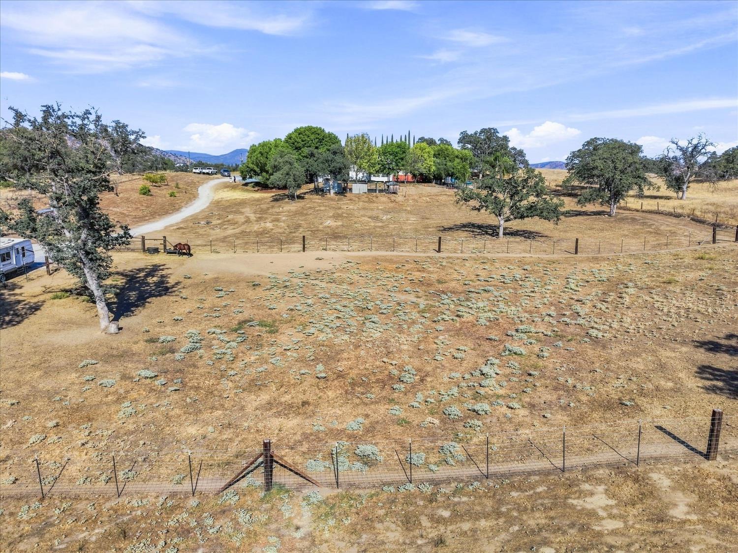 21764 Frontier Rd, Clovis, CA 93619