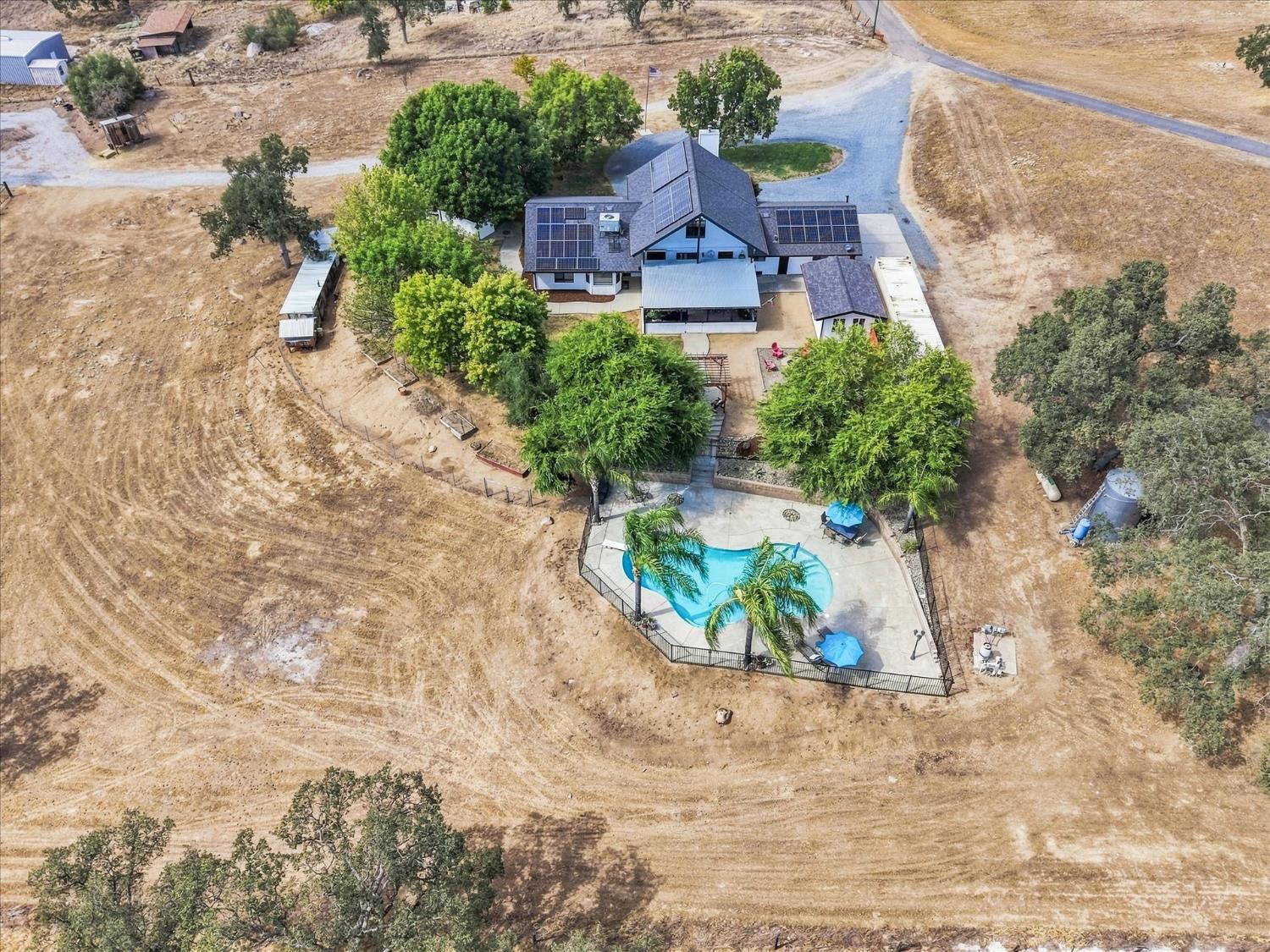 21764 Frontier Rd, Clovis, CA 93619