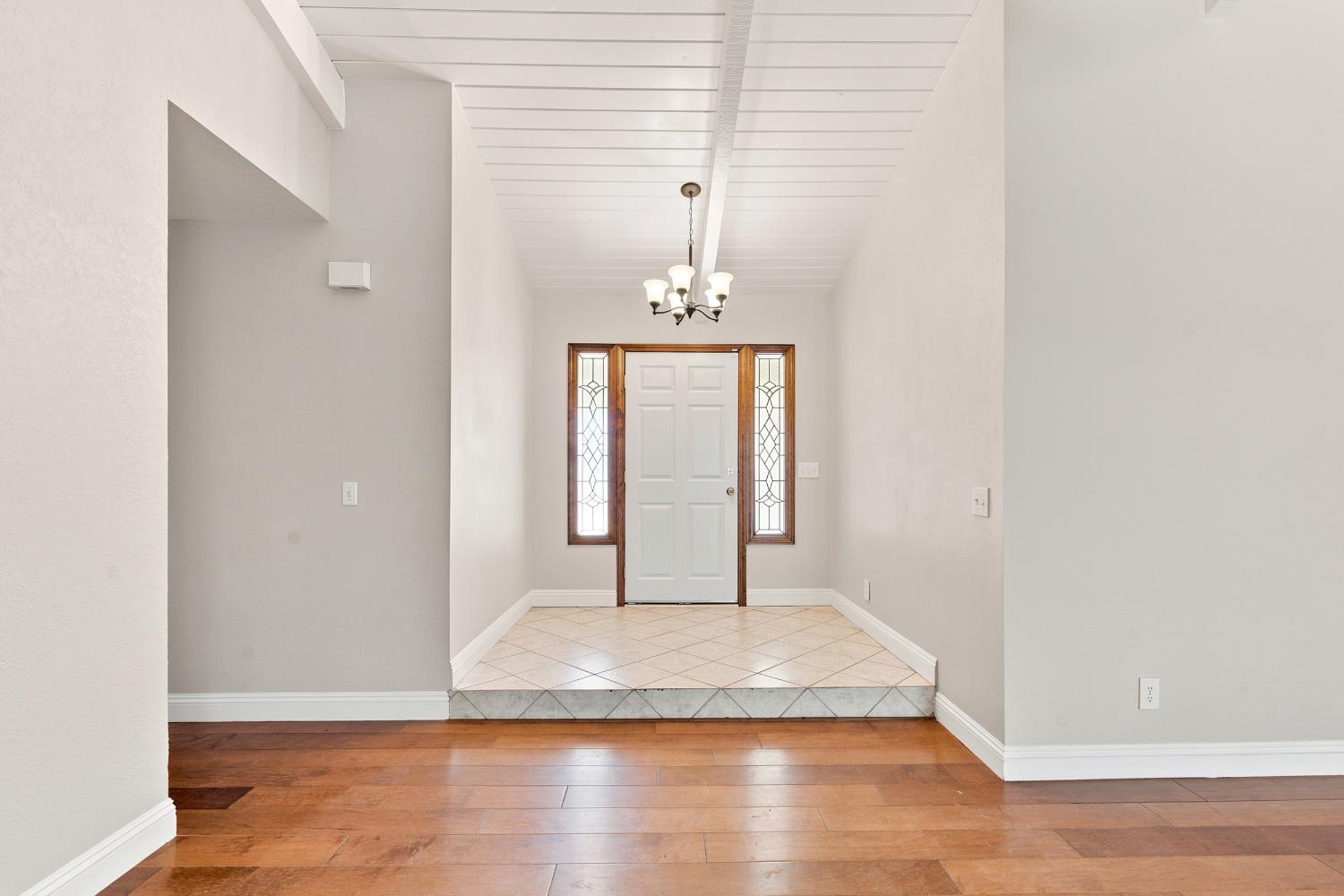 1035 N Rono St, Visalia, CA 93291