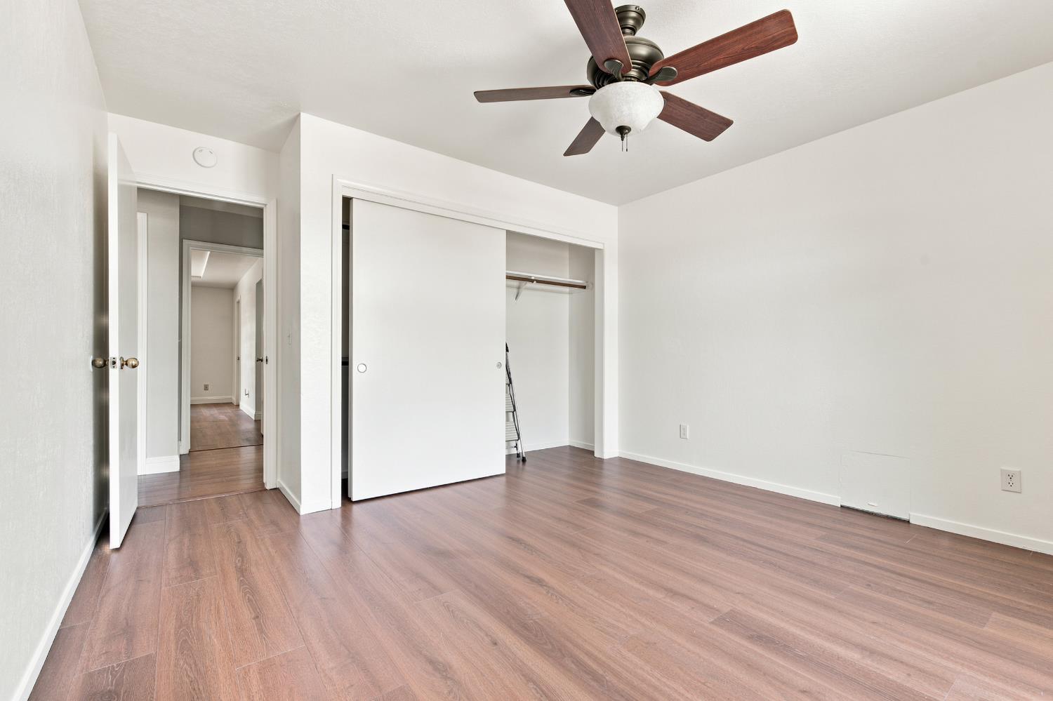 1035 N Rono St, Visalia, CA 93291