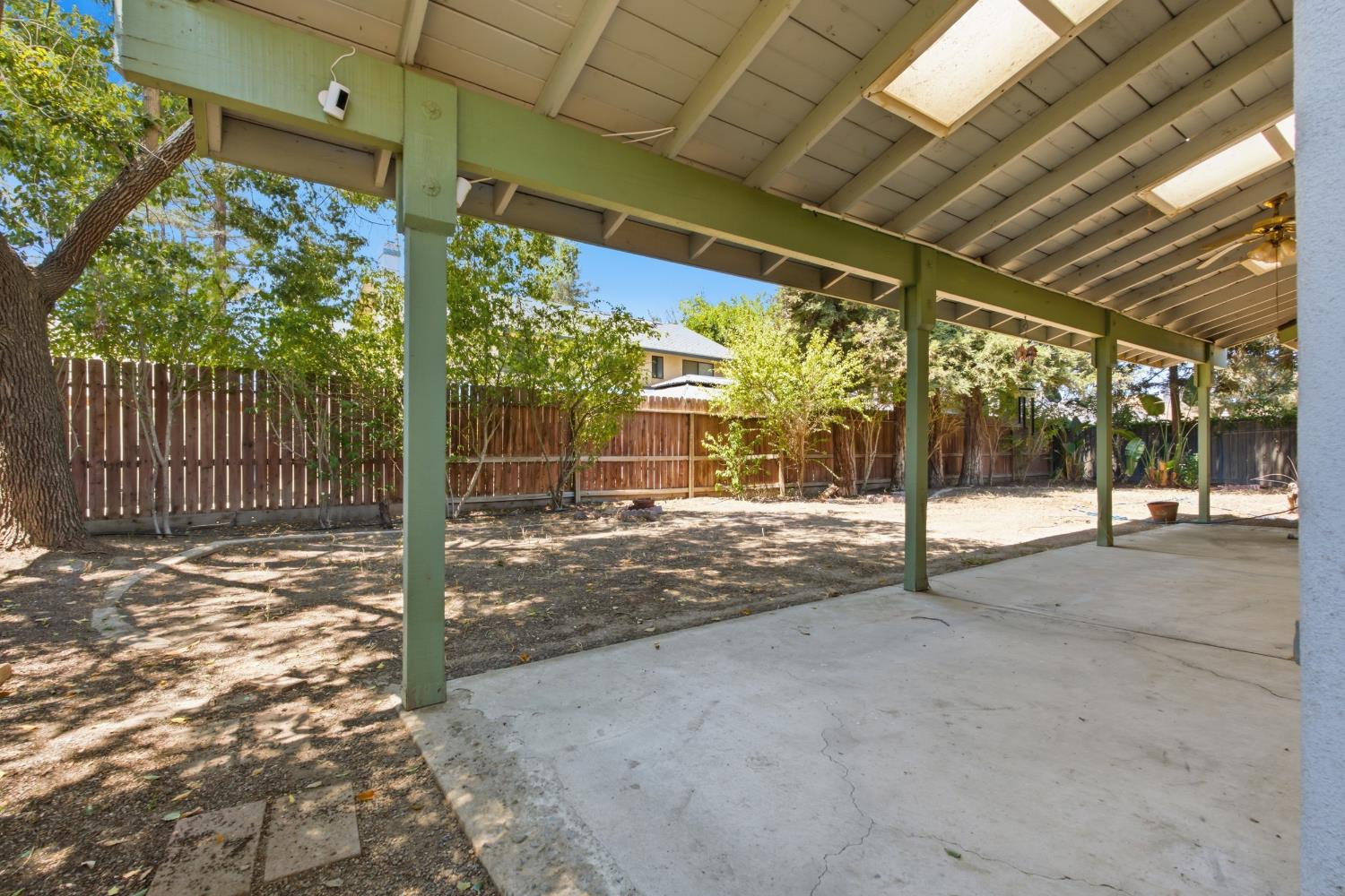 1035 N Rono St, Visalia, CA 93291