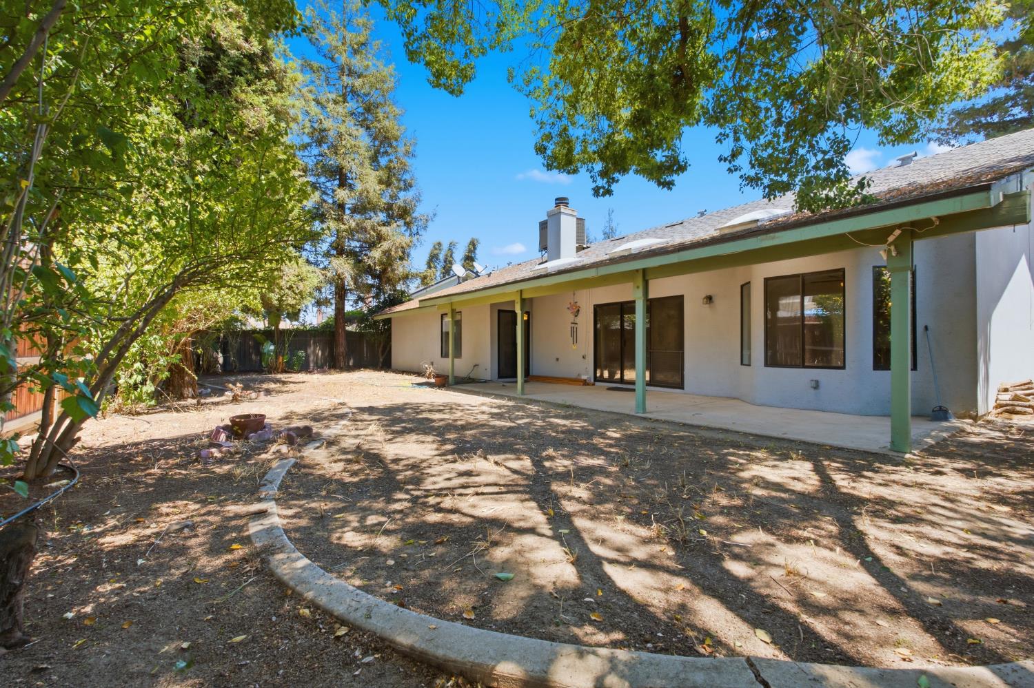 1035 N Rono St, Visalia, CA 93291