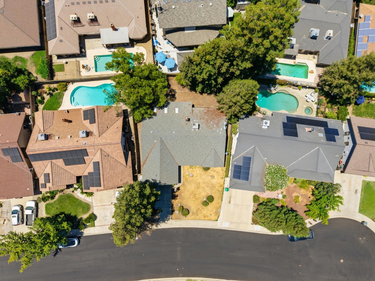 1035 N Rono St, Visalia, CA 93291