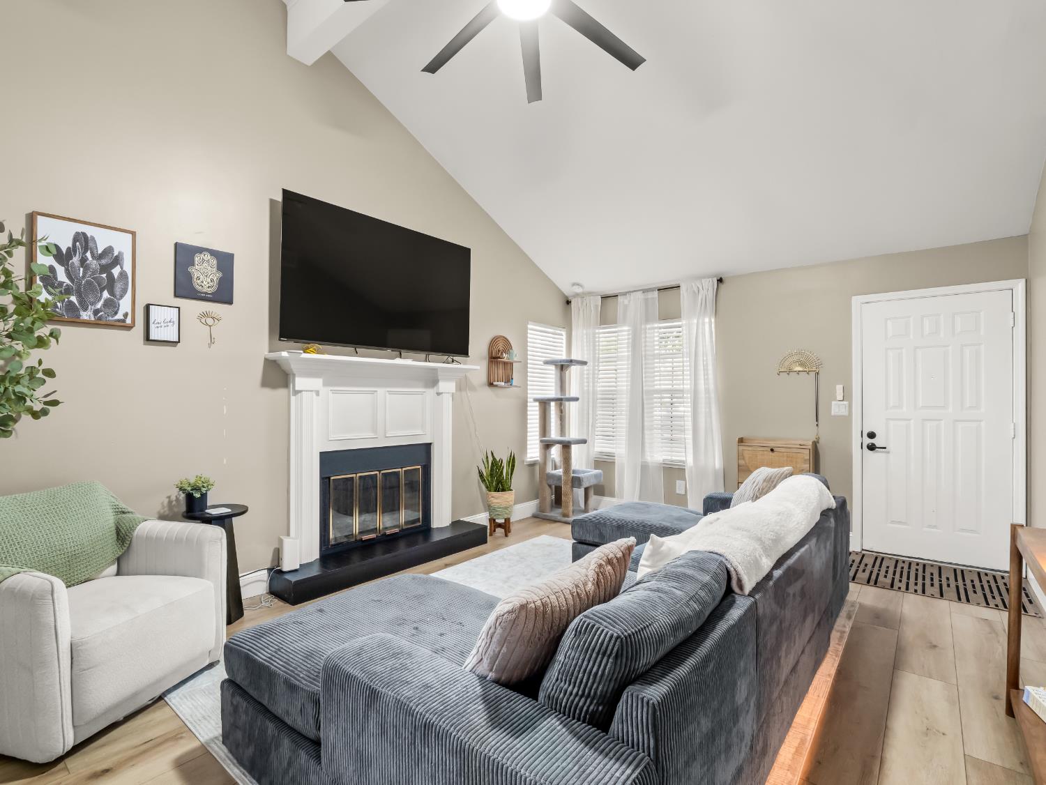 5455 N Marty Ave #110, Fresno, CA 93711