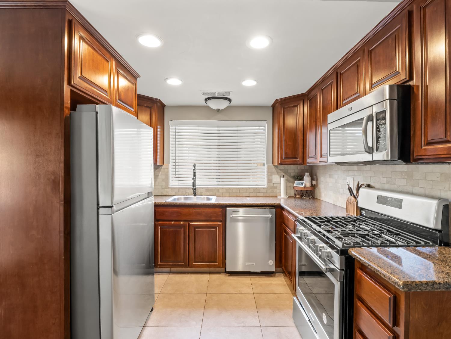 5455 N Marty Ave #110, Fresno, CA 93711