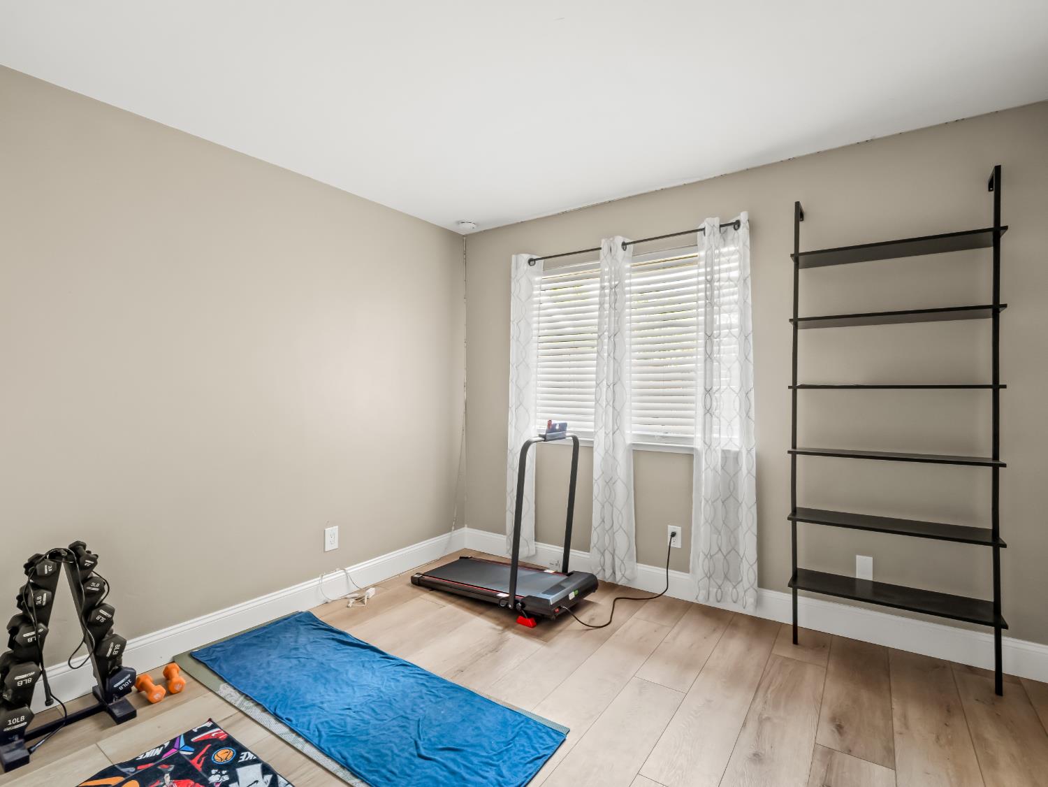 5455 N Marty Ave #110, Fresno, CA 93711
