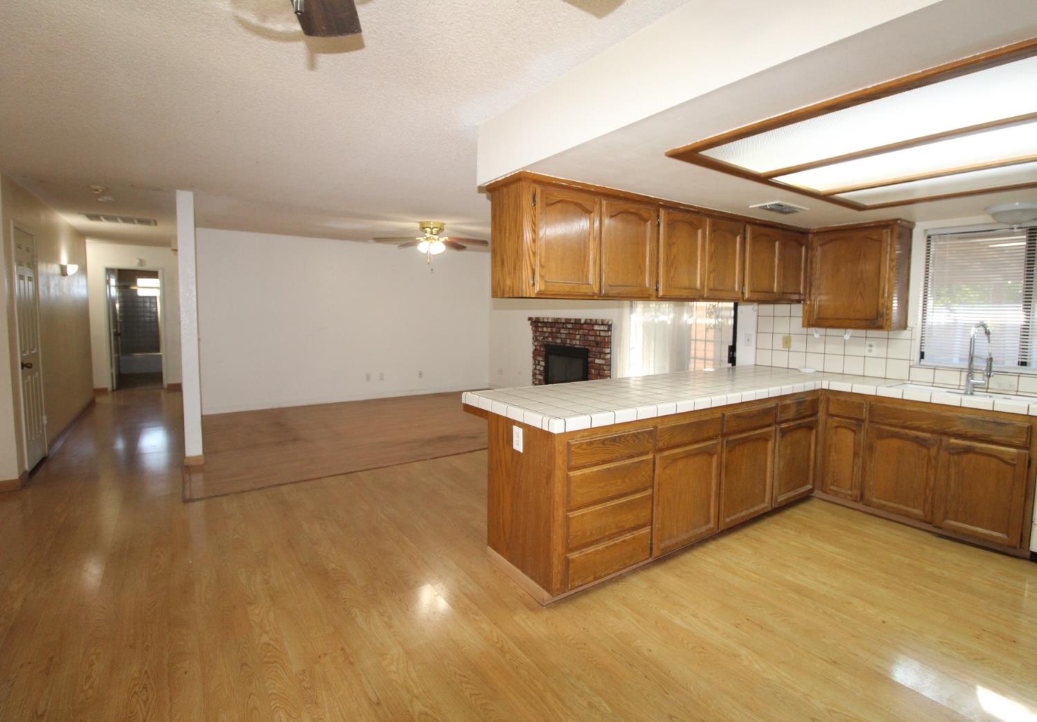 1310 Filbert Ave, Clovis, CA 93611