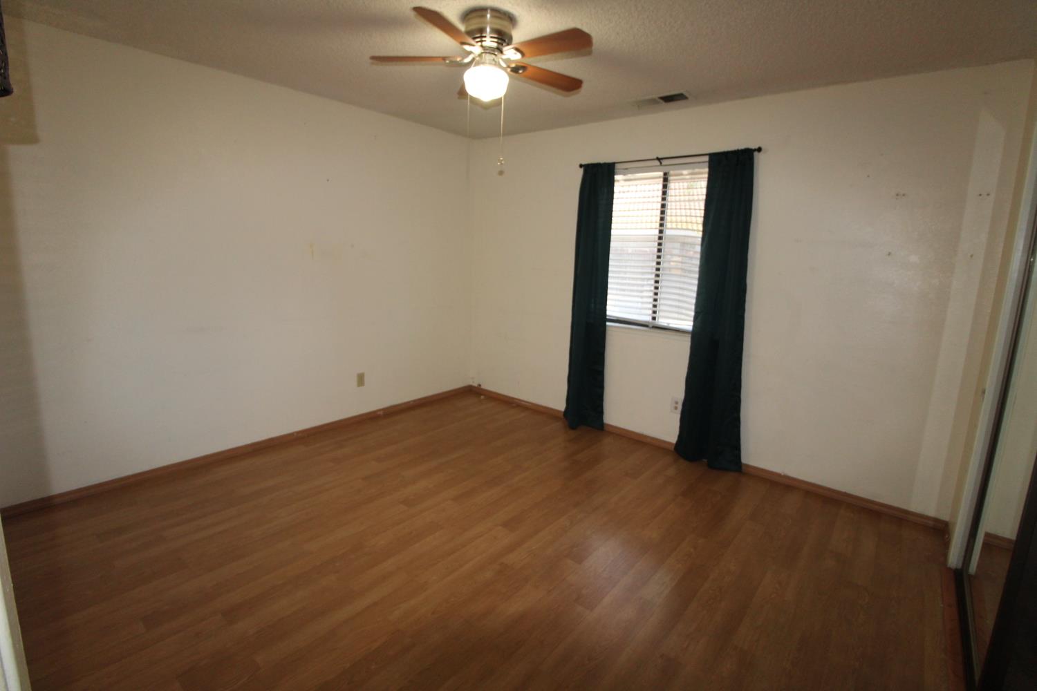 1310 Filbert Ave, Clovis, CA 93611