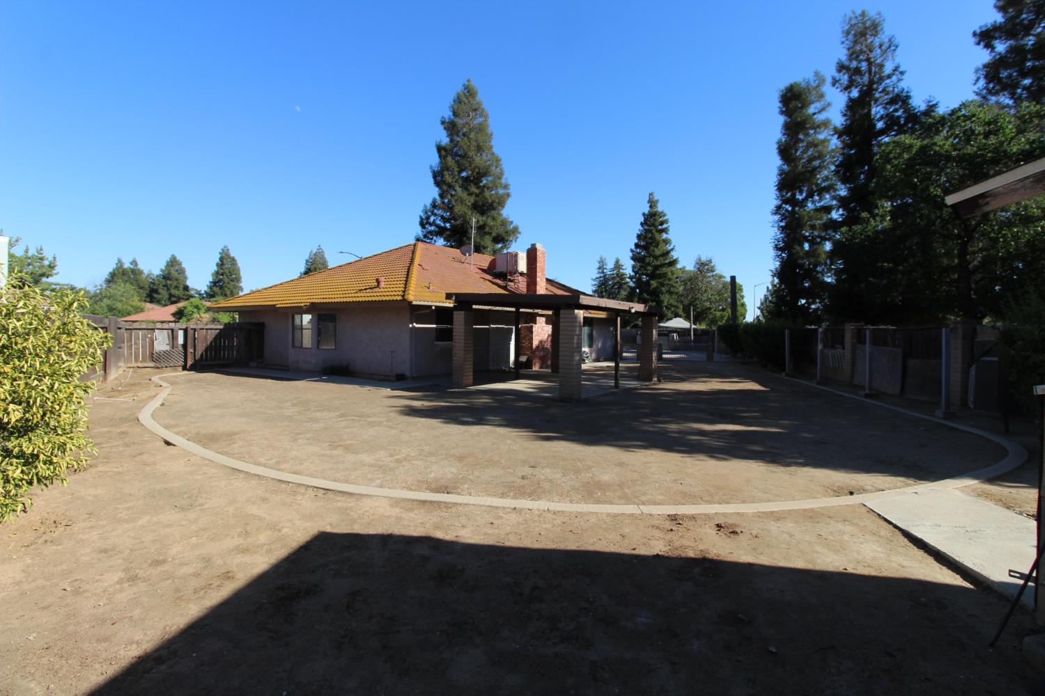 1310 Filbert Ave, Clovis, CA 93611