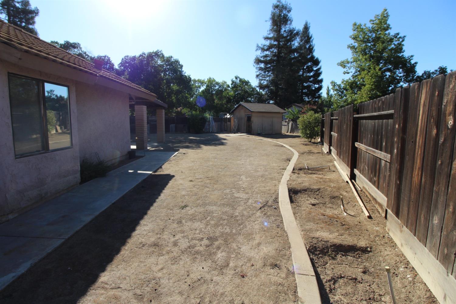 1310 Filbert Ave, Clovis, CA 93611