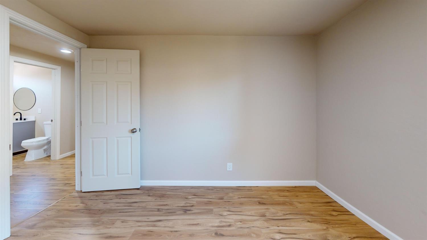 3465 W Cortland Ave #95, Fresno, CA 93722
