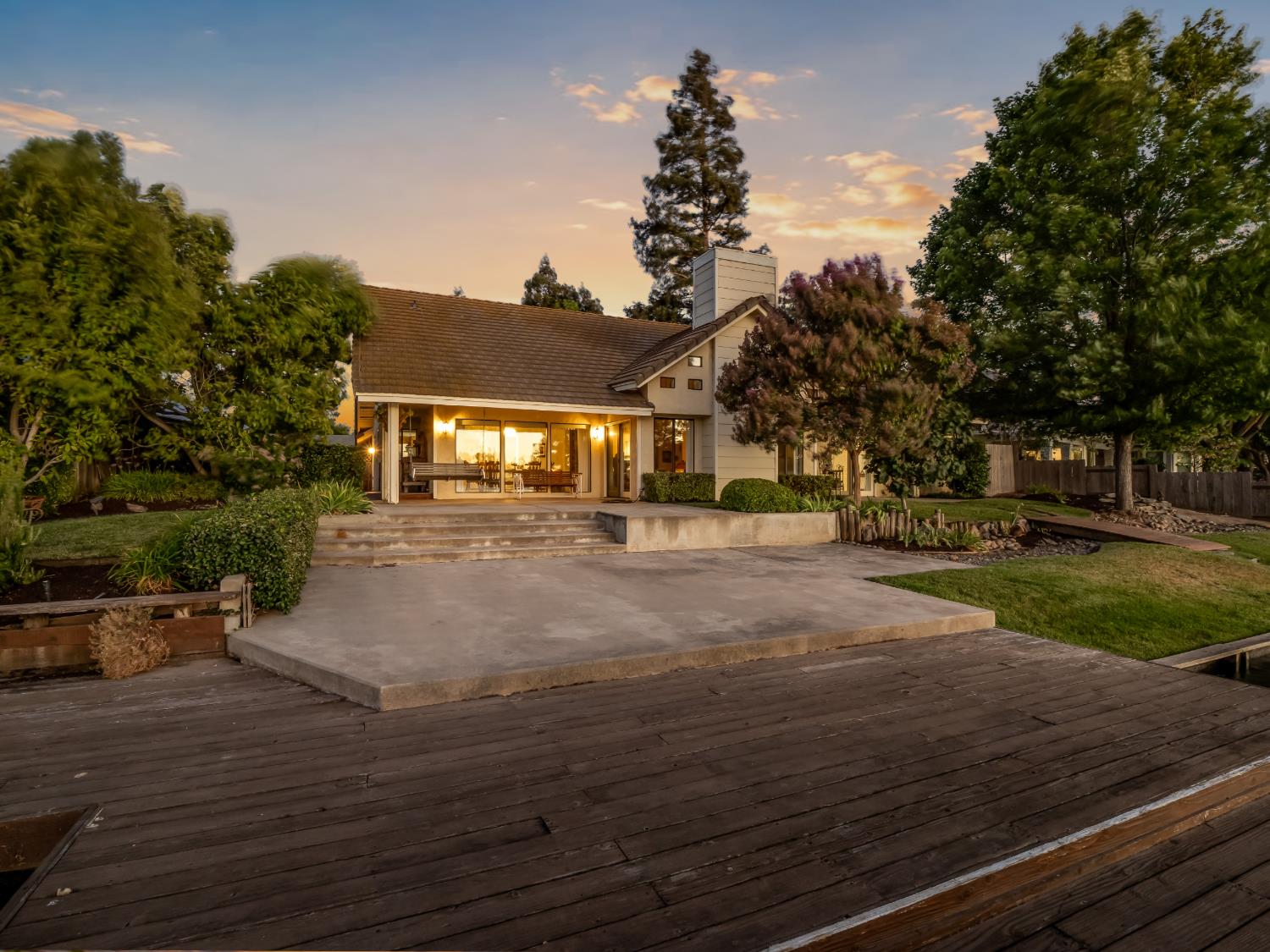 741 E Wood Duck Cir, Fresno, CA 93730