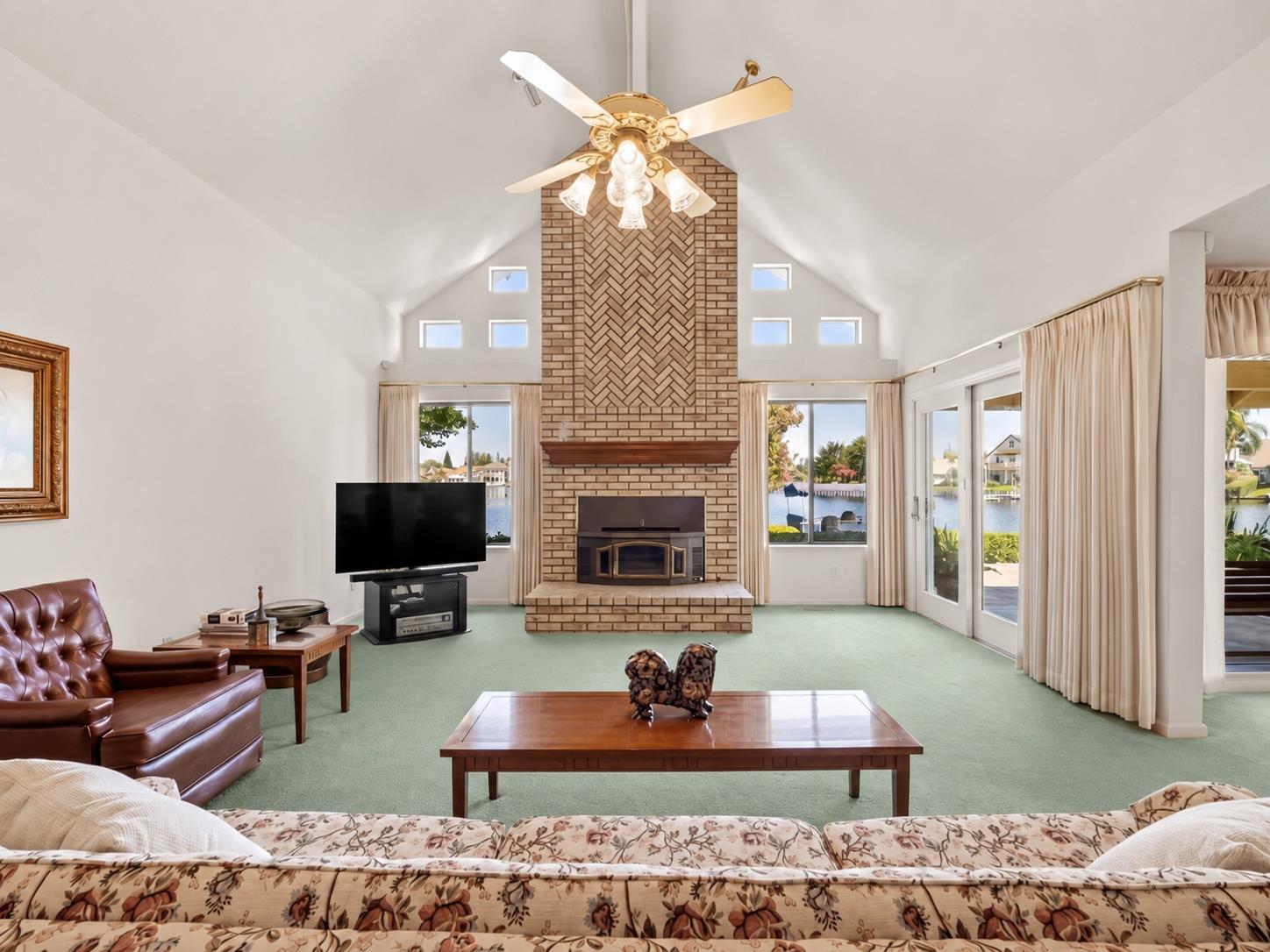 741 E Wood Duck Cir, Fresno, CA 93730