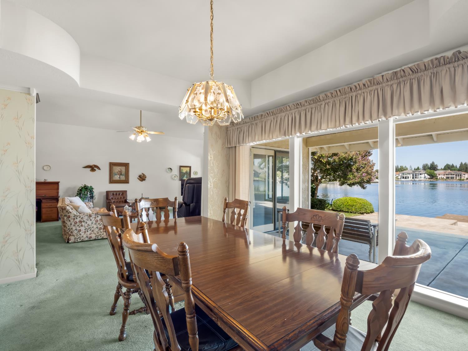 741 E Wood Duck Cir, Fresno, CA 93730