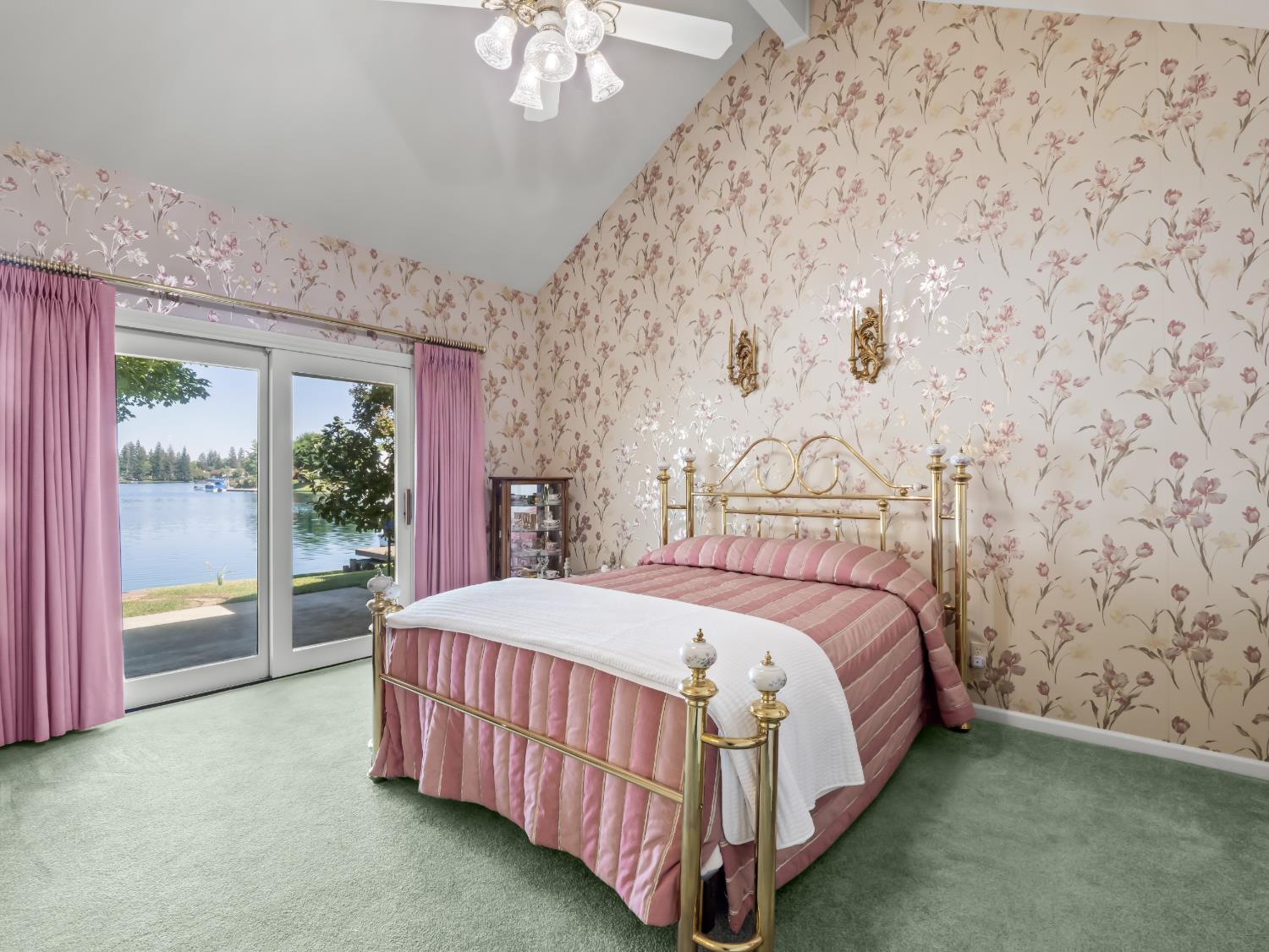741 E Wood Duck Cir, Fresno, CA 93730