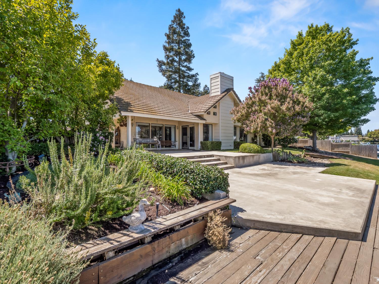 741 E Wood Duck Cir, Fresno, CA 93730