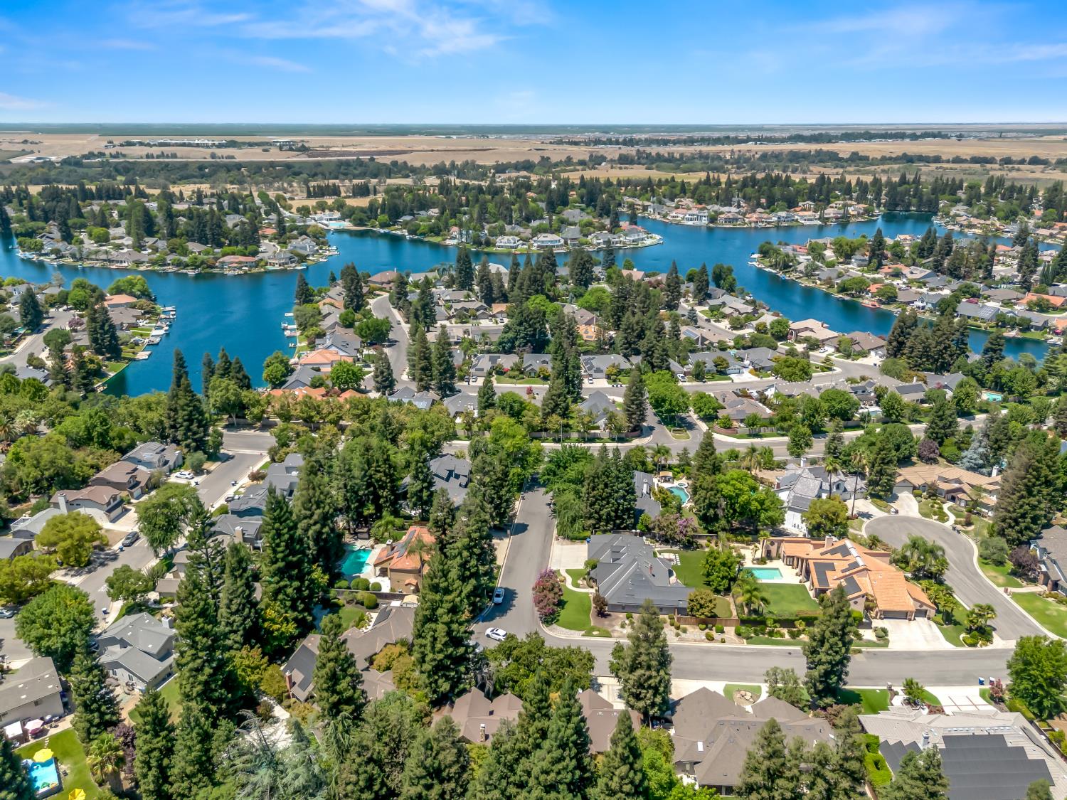 741 E Wood Duck Cir, Fresno, CA 93730