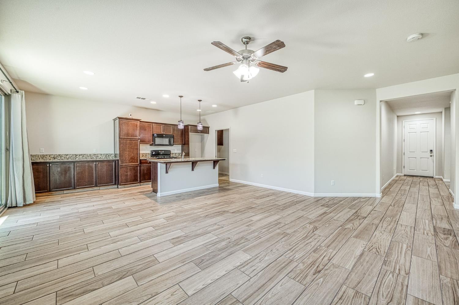 3140 Redington Ave, Clovis, CA 93619