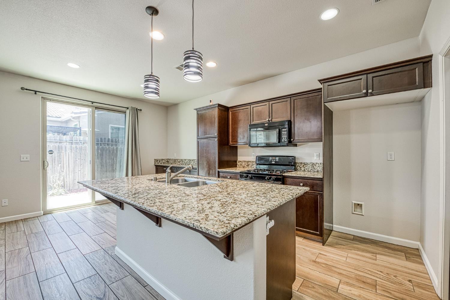 3140 Redington Ave, Clovis, CA 93619