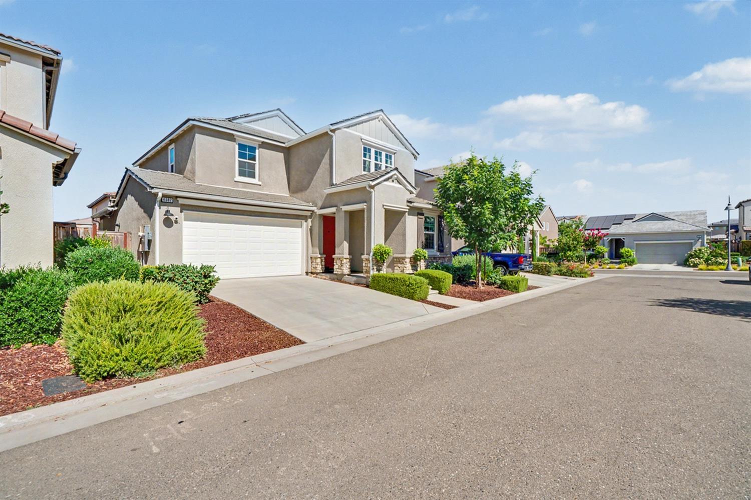 4682 Loftwood Rd, Madera, CA 93636