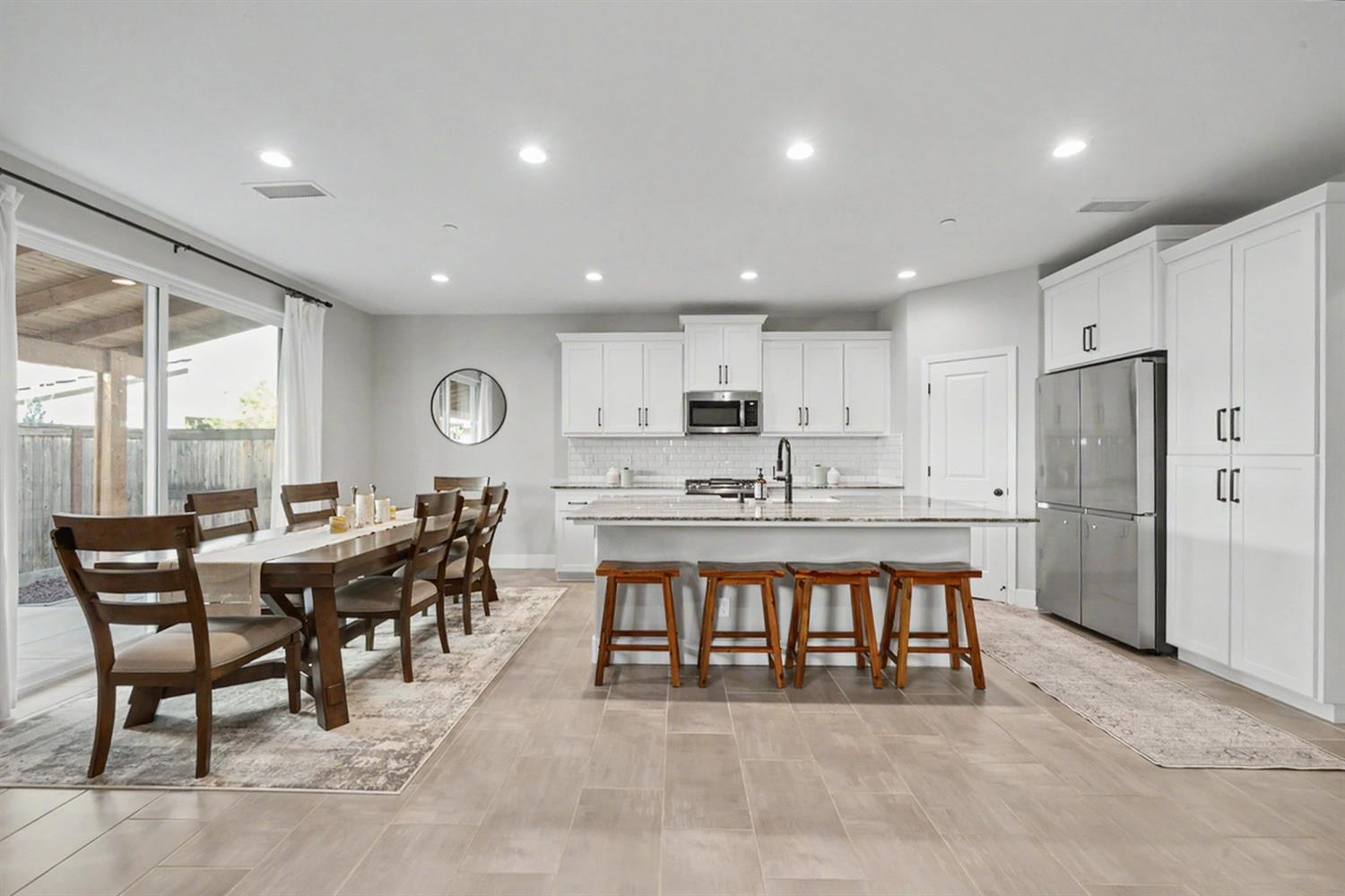 4682 Loftwood Rd, Madera, CA 93636