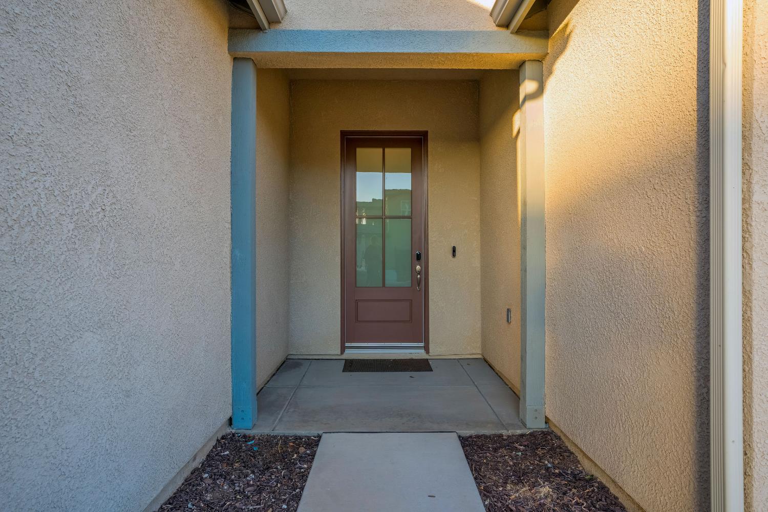 1807 Las Rosas Ave, Clovis, CA 93619