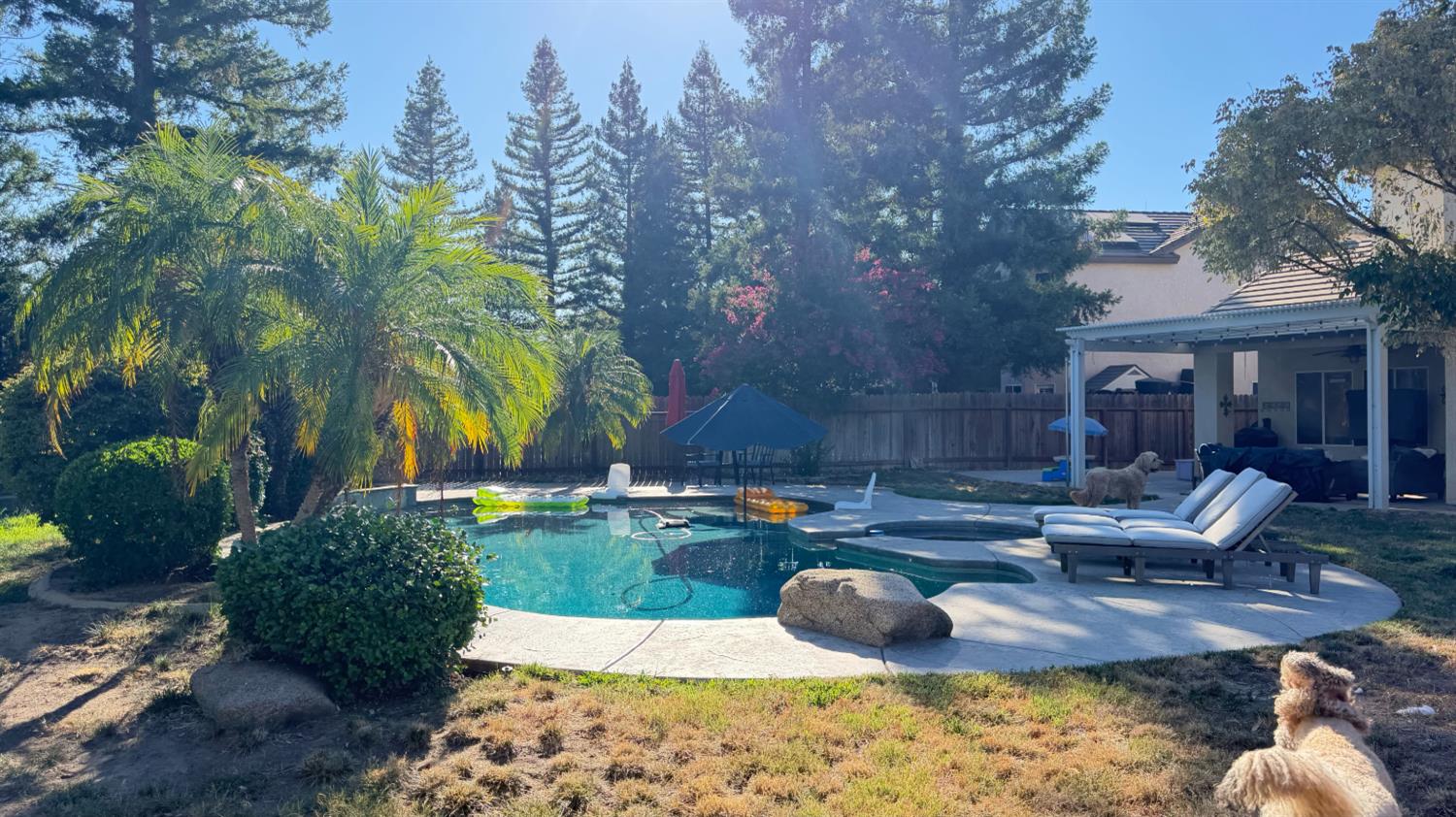 2061 E Ticonderoga Dr, Fresno, CA 93720