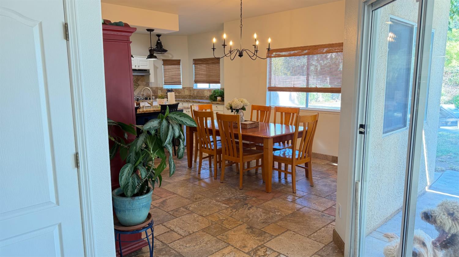 2061 E Ticonderoga Dr, Fresno, CA 93720