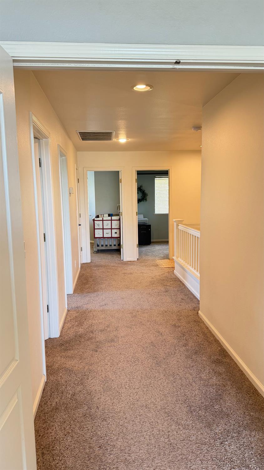 2061 E Ticonderoga Dr, Fresno, CA 93720