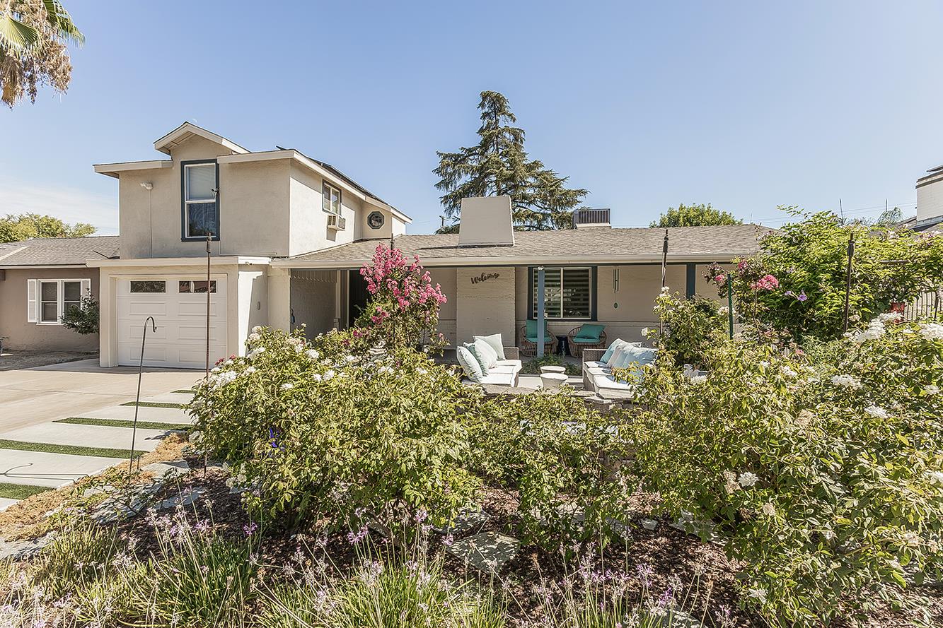 208 E Peralta Way, Fresno, CA 93704