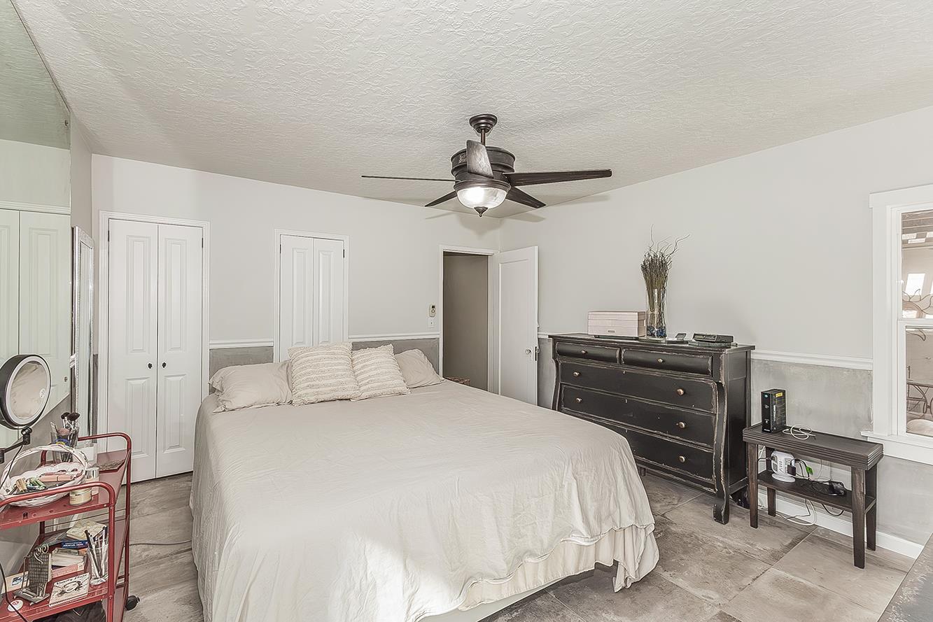 208 E Peralta Way, Fresno, CA 93704