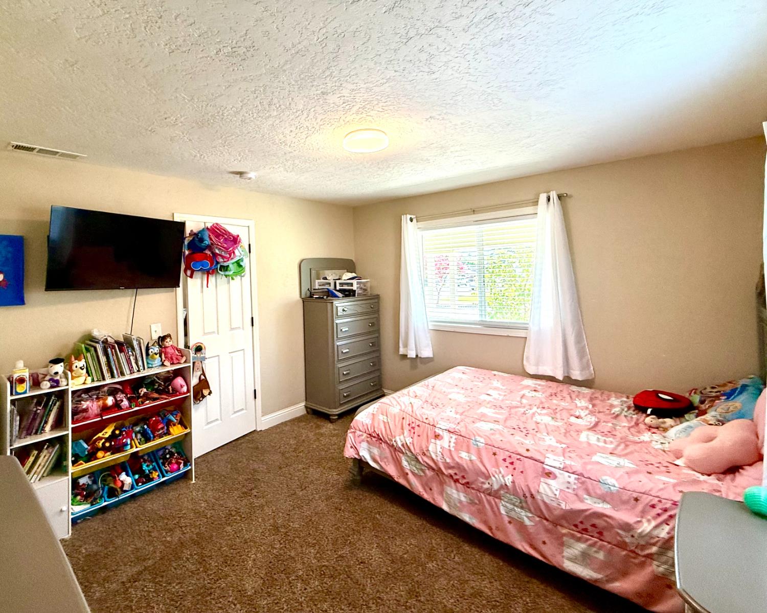2783 Logan St, Selma, CA 93662
