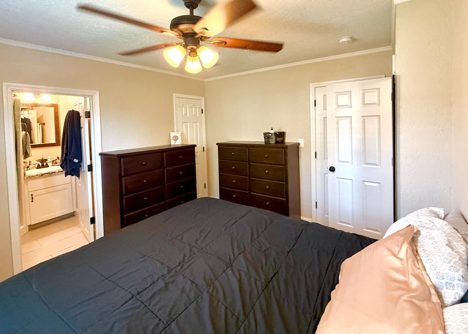 2783 Logan St, Selma, CA 93662