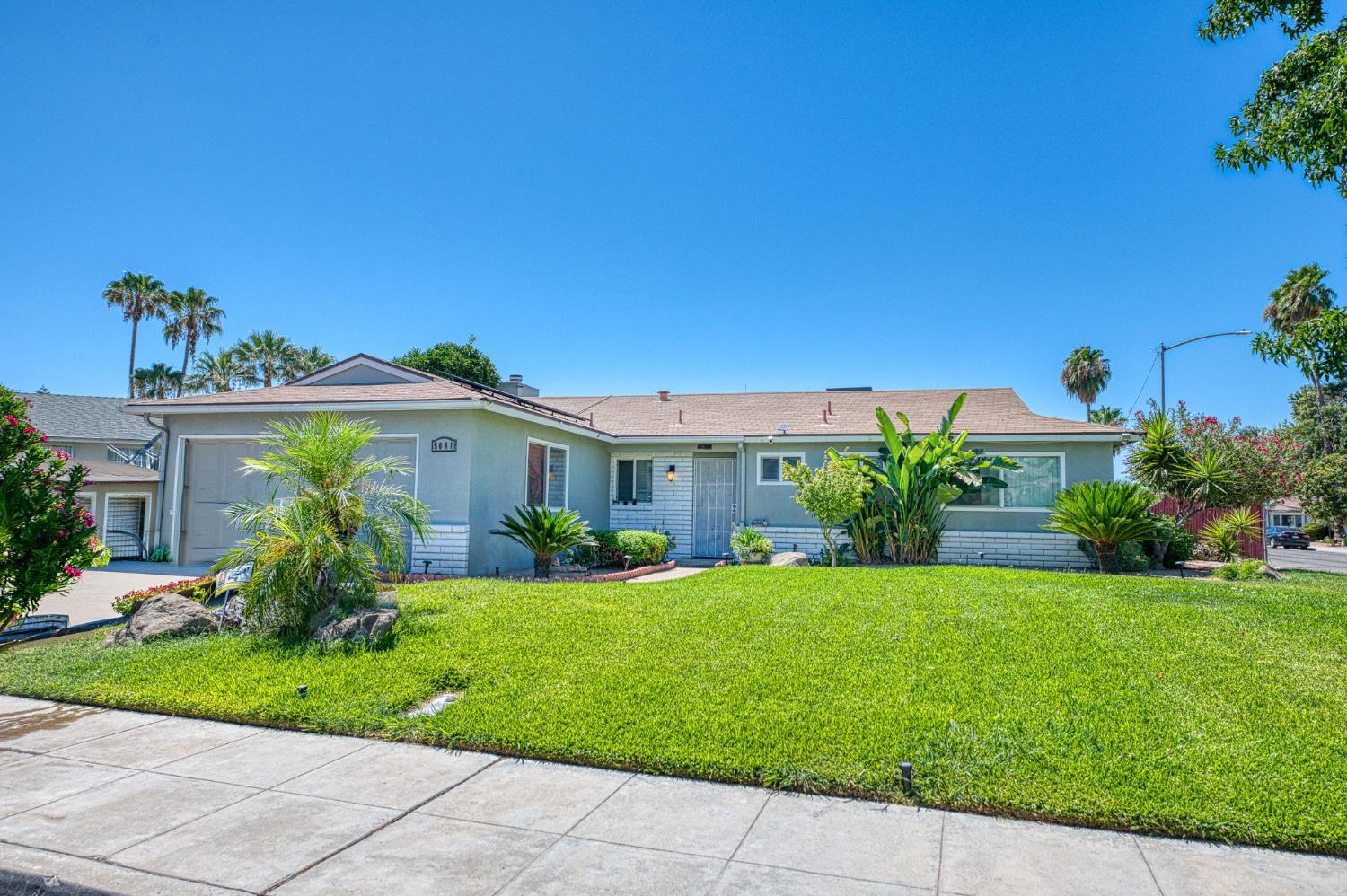 5041 W Willis Ave, Fresno, CA 93722