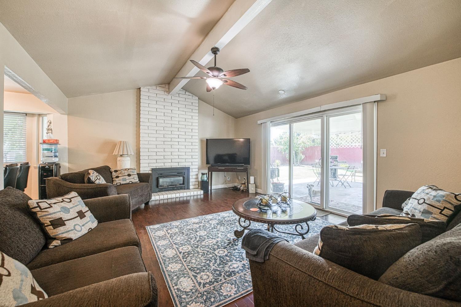 5041 W Willis Ave, Fresno, CA 93722