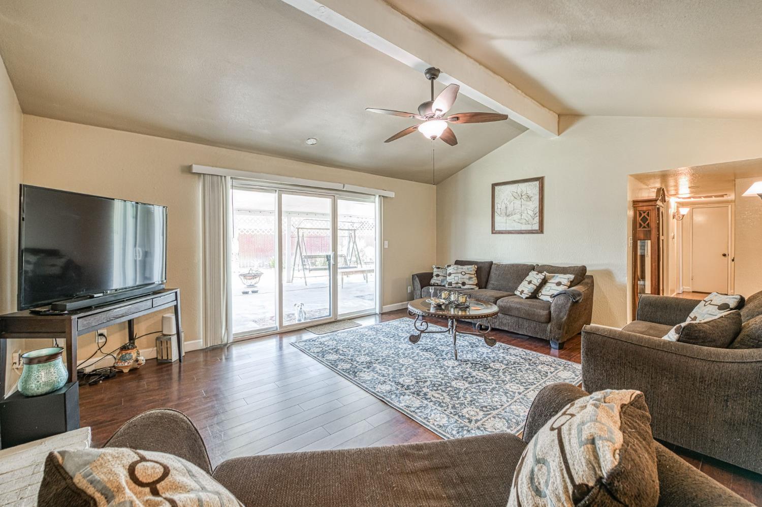 5041 W Willis Ave, Fresno, CA 93722