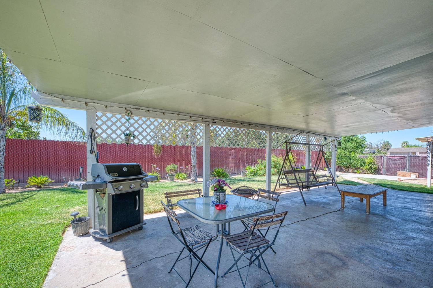 5041 W Willis Ave, Fresno, CA 93722