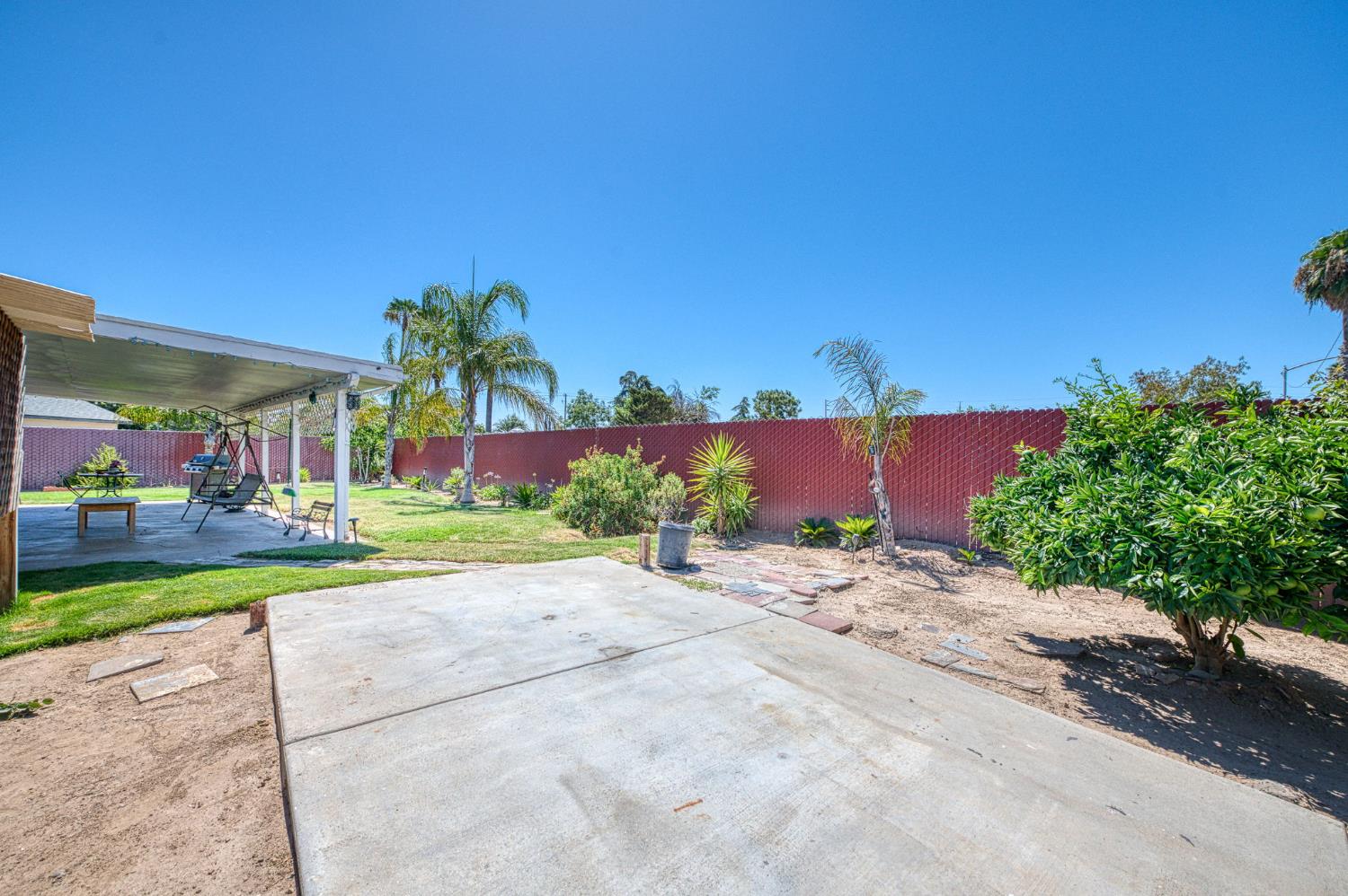 5041 W Willis Ave, Fresno, CA 93722
